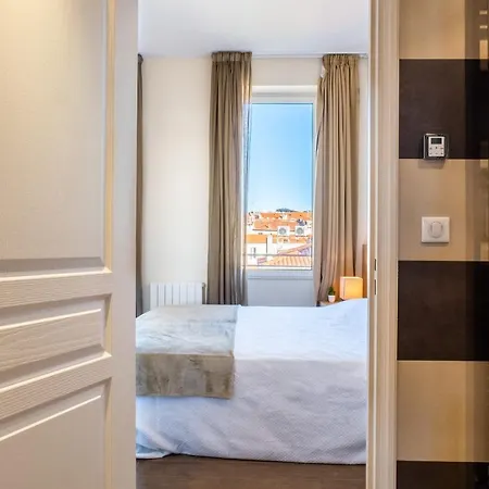 2-br Steps From The Palais Des Festivals *