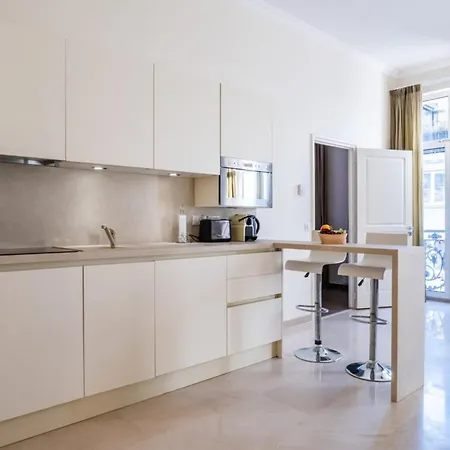 2-br Steps From The Palais Des Festivals Lejlighed *