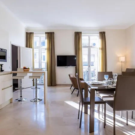 Lejlighed 2-br Steps From The Palais Des Festivals *