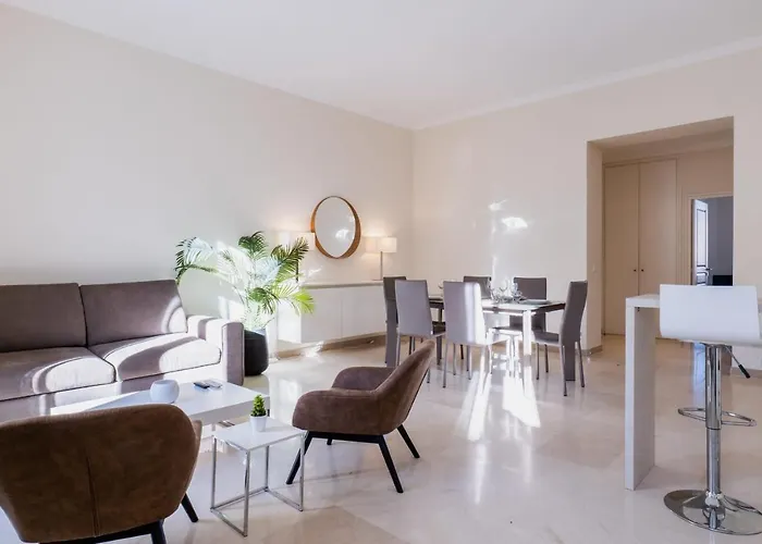 2-br Steps From The Palais Des Festivals شقة كان