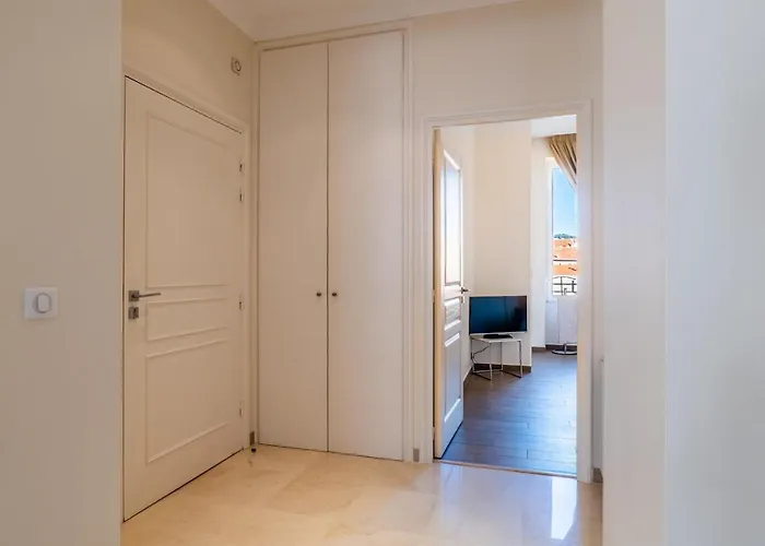 2-br Steps From The Palais Des Festivals