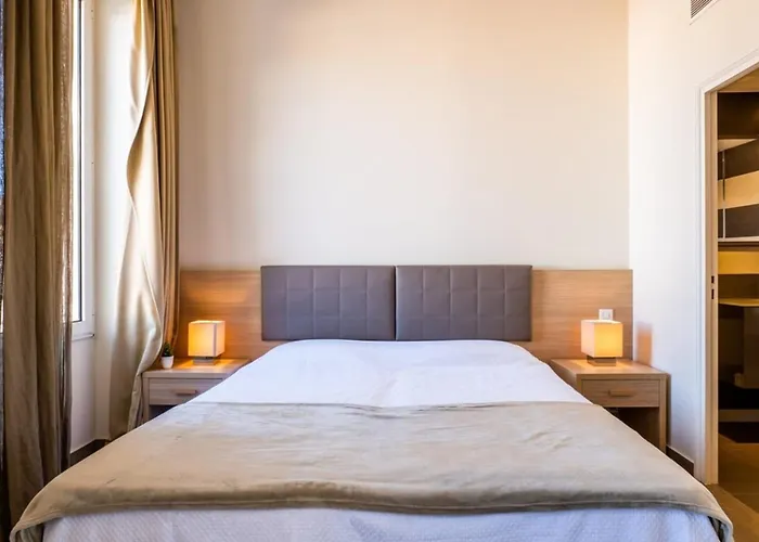 2-br Steps From The Palais Des Festivals *