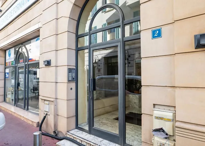 2-br Steps From The Palais Des Festivals شقة كان