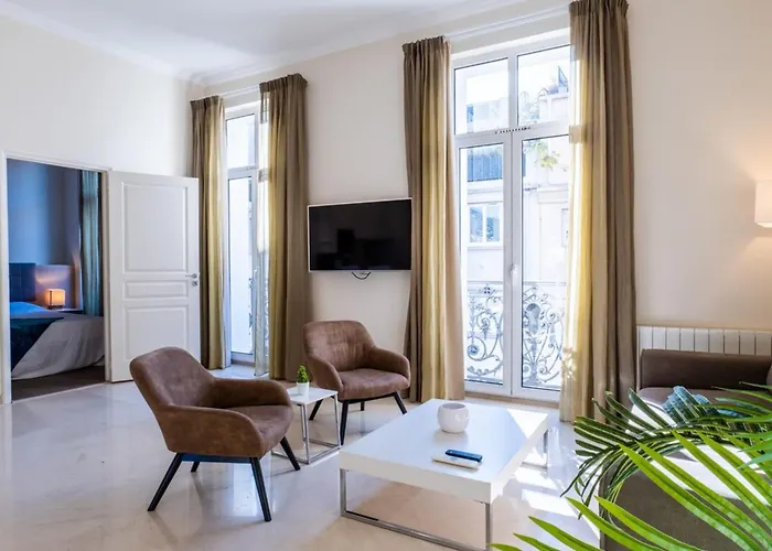 2-br Steps From The Palais Des Festivals * كان